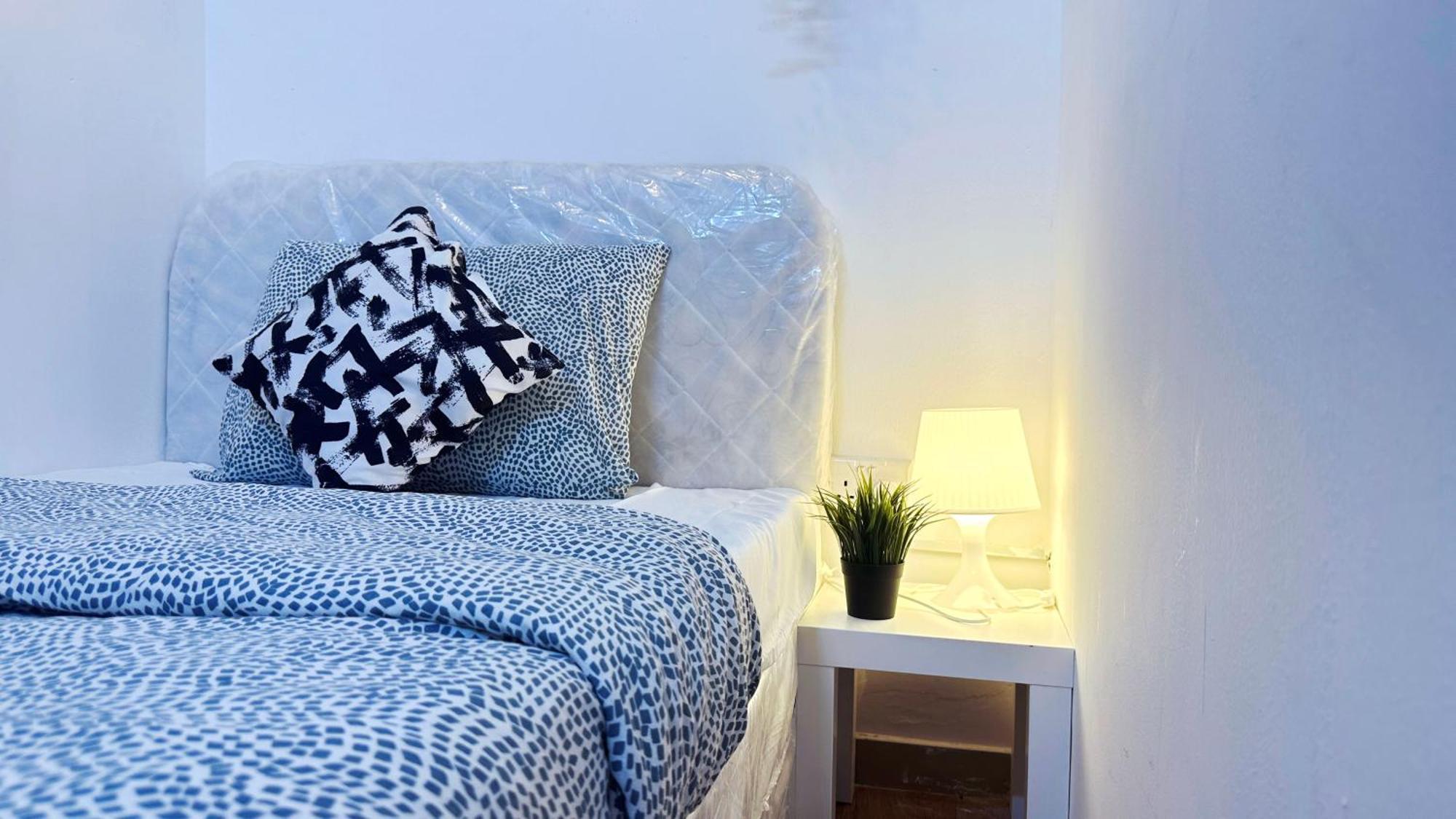 Проживання в сім'ї Blissful Partition In Bur Near Burjuman Metro