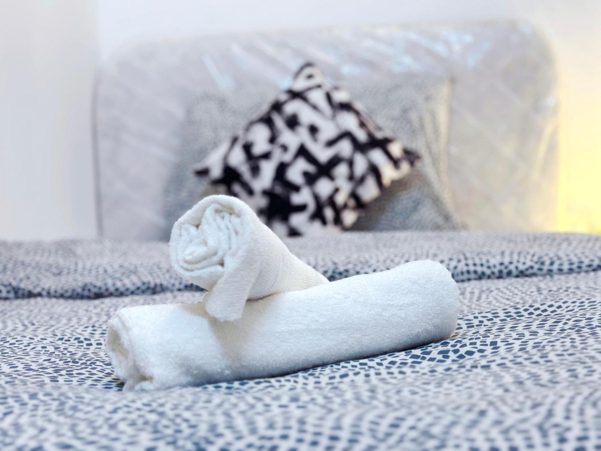 Blissful Partition In Bur Near Burjuman Metro Проживание в семье Дубай